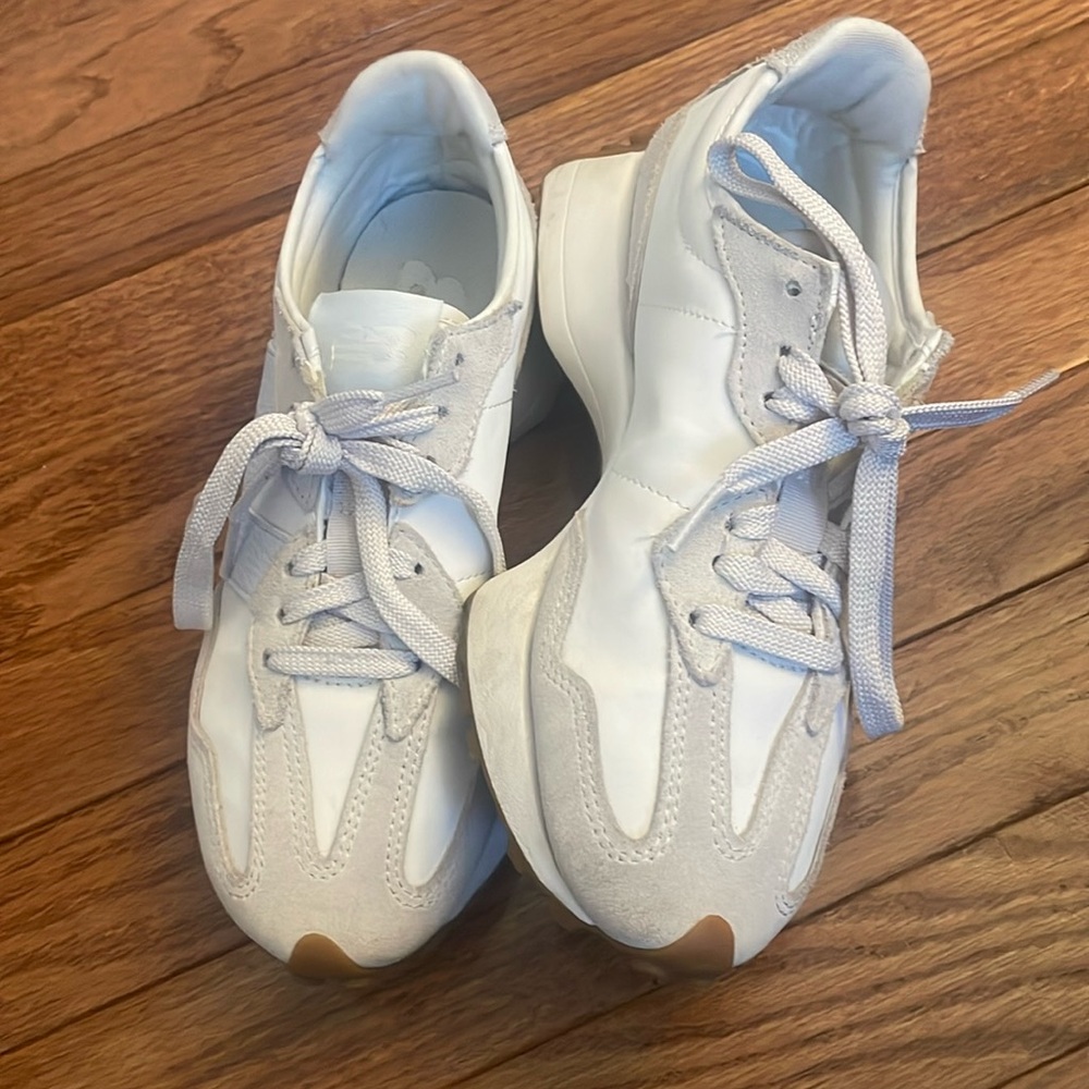 New Balance 327 Light Blue